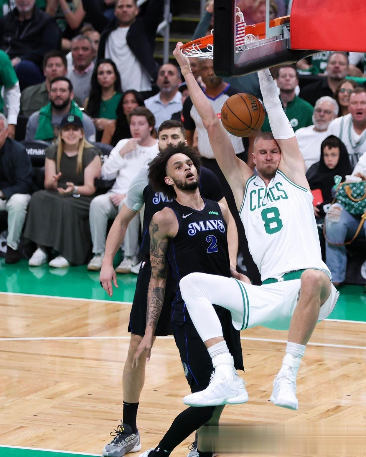 猛龙强势日本男篮，波尔津吉斯打破历史纪录