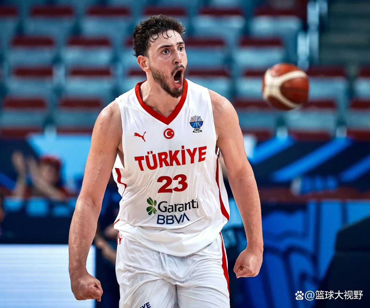 关于希腊男篮碾压立陶宛男篮,莫里斯高光表现的信息 关于希腊男篮碾压立陶宛男篮,莫里斯高光表现的信息