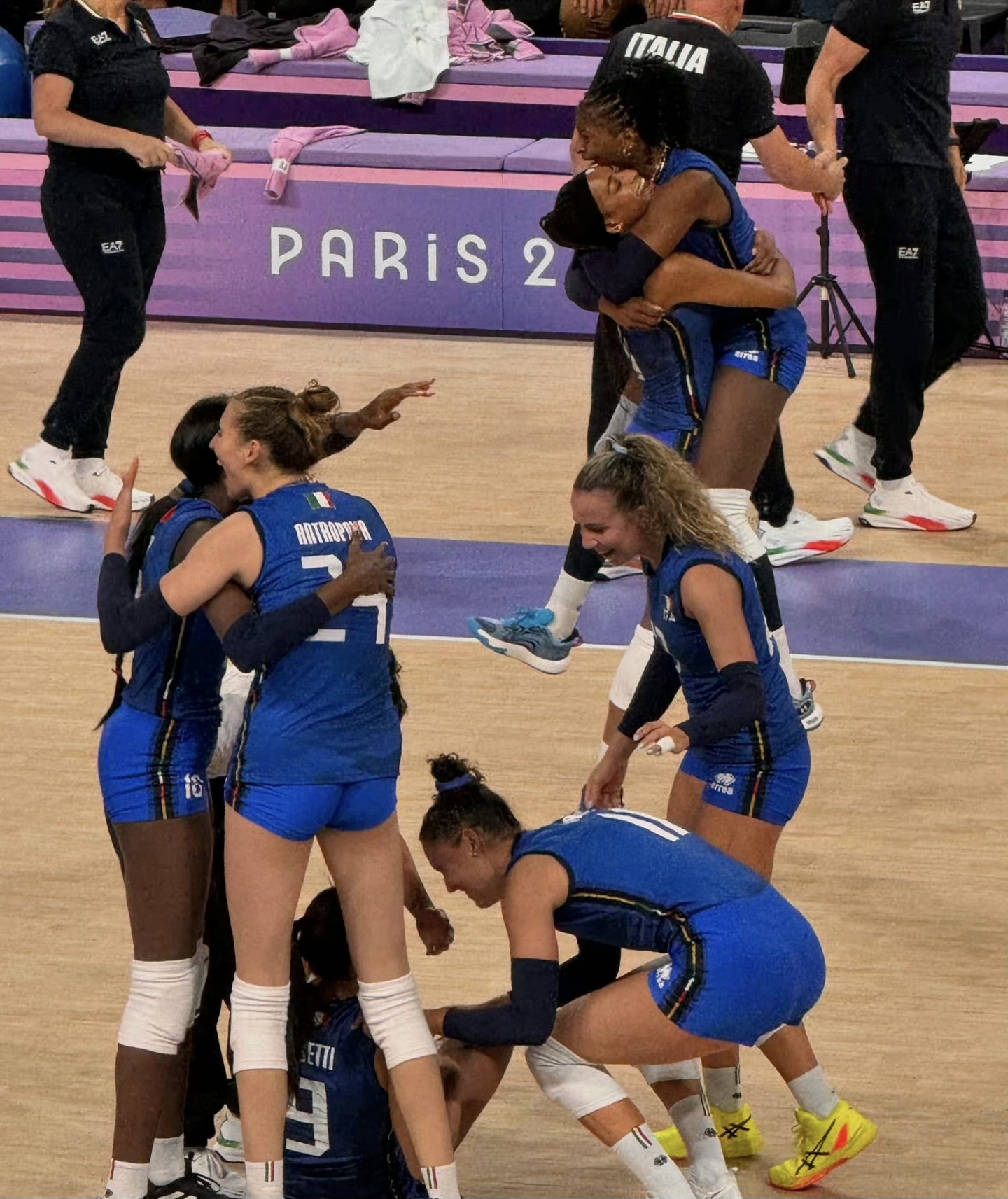 土耳其女排横扫澳大利亚,豪取六连胜 土耳其女排横扫澳大利亚,豪取六连胜