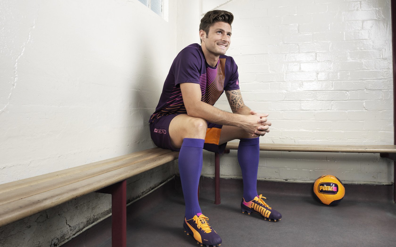 双星闪耀,从底特律到慕尼黑,接管时刻的诞生