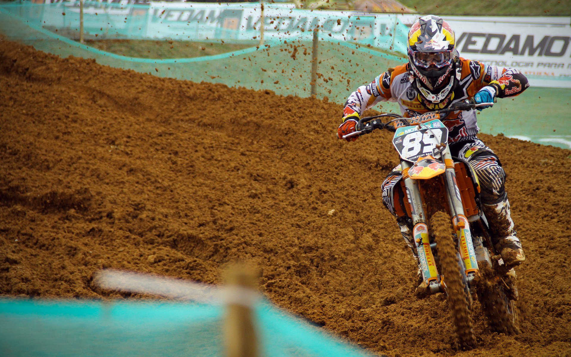 鏖战尼斯之夜，马丁内利生涯封神，巴萨险胜背后的战术博弈