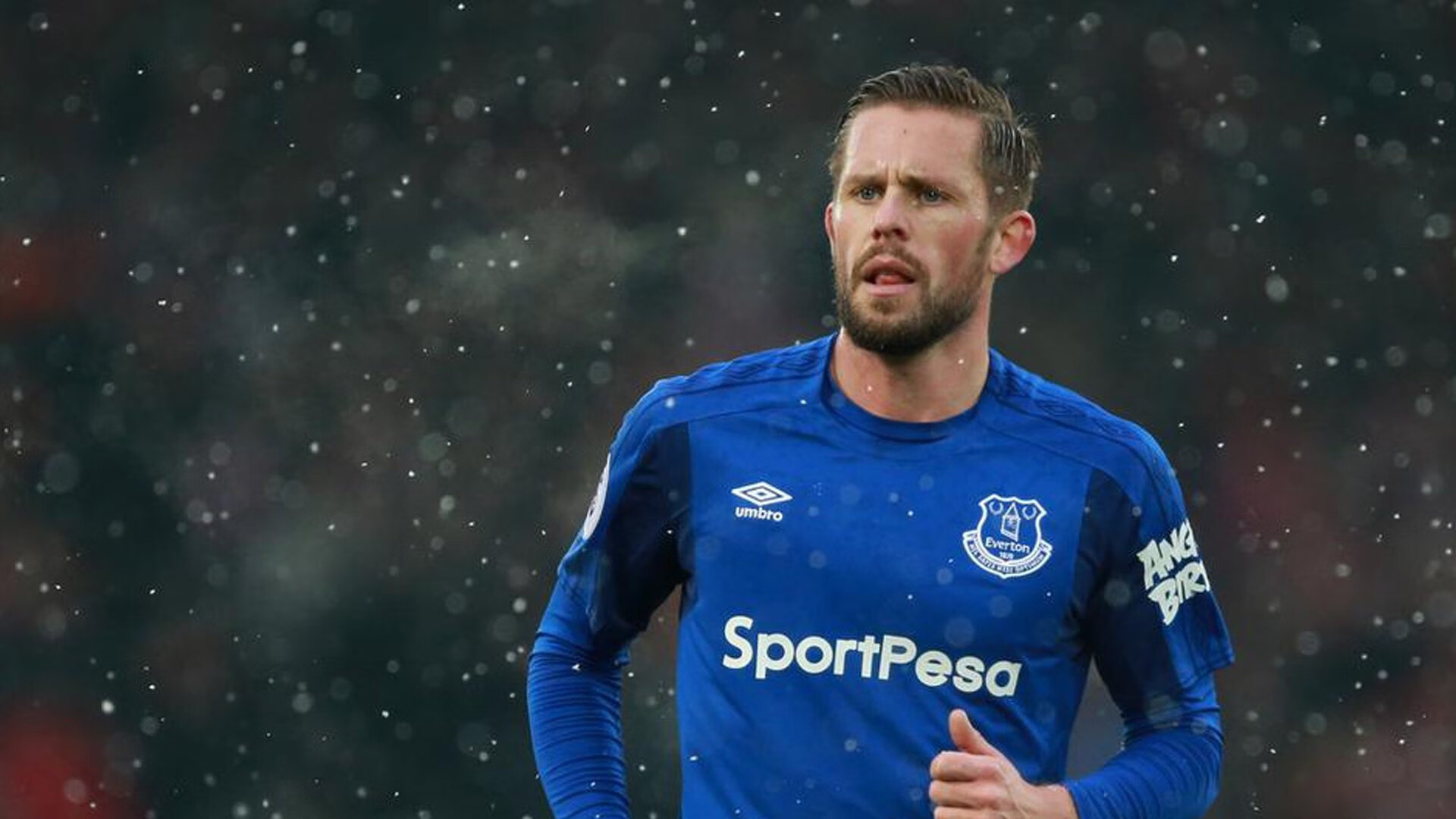 红黑闪电划破银箭防线，皮亚斯特里以绝对统治力宣告新时代降临